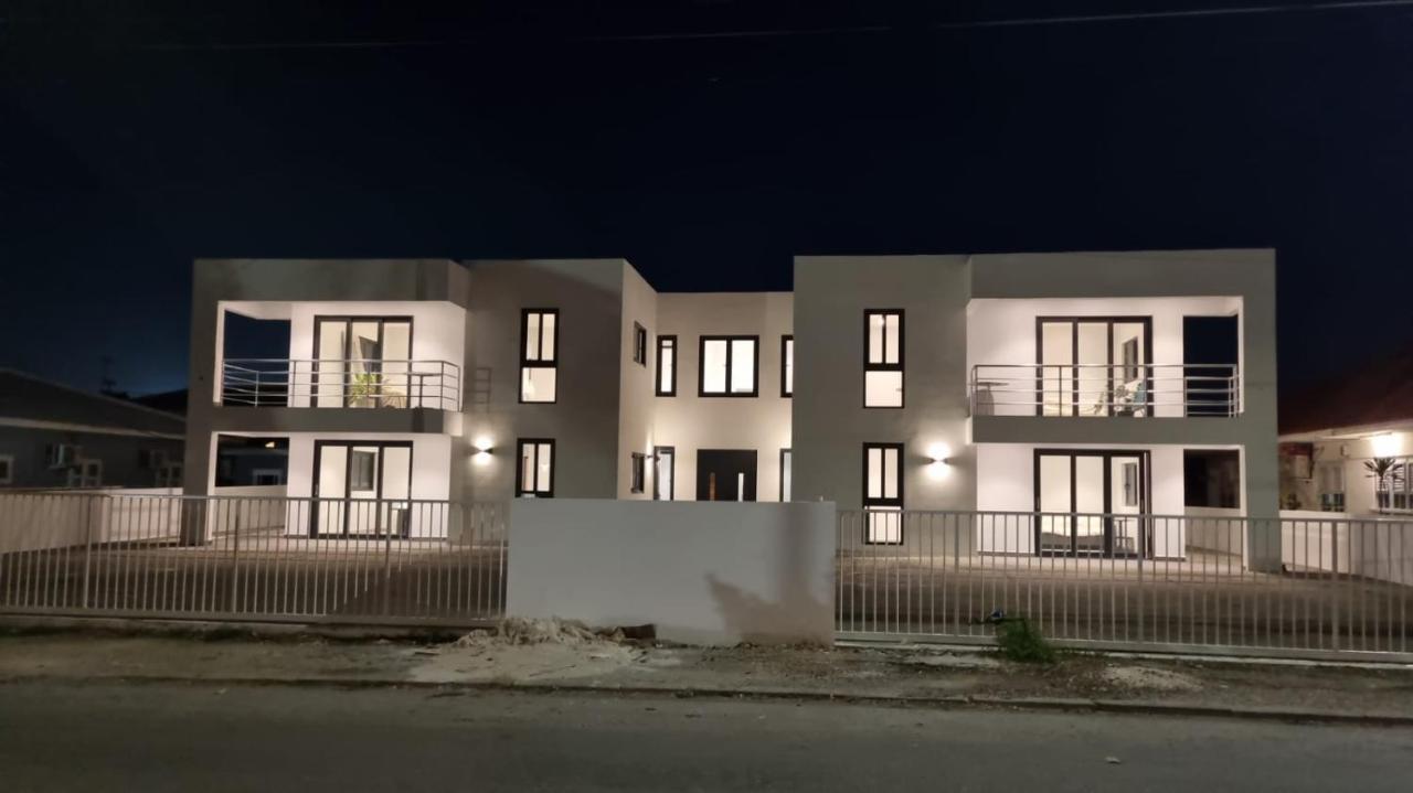 Whitehouse Boulevard, Close To Mambo Beach And City Centre Apartment Willemstad Luaran gambar
